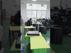 Schwarzer Solarklappsack mit Kurzschlussstrom von 13,3A und wasserdichtem Funktionalität